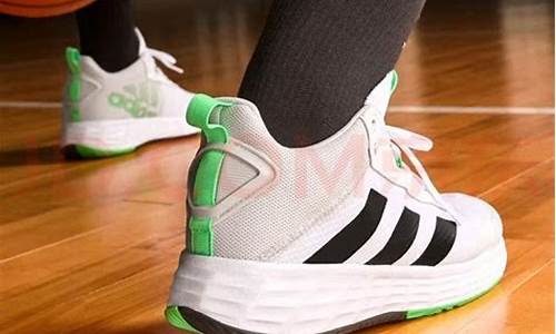 adidas芯片篮球鞋-阿迪达斯芯片篮球鞋